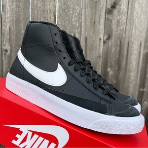 Nike blazer high black/white size 6.5y